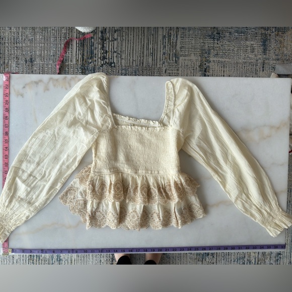 NWT American Eagle Outfitters Cream Puff Sleeve Blouse - Picture 2 of 8